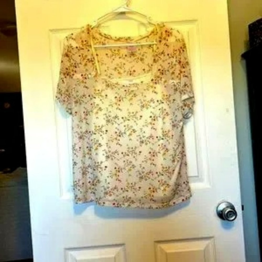 NO BOUNDARIES Woman's Sheer Blouse with Camisole  Floral  Size Medium
